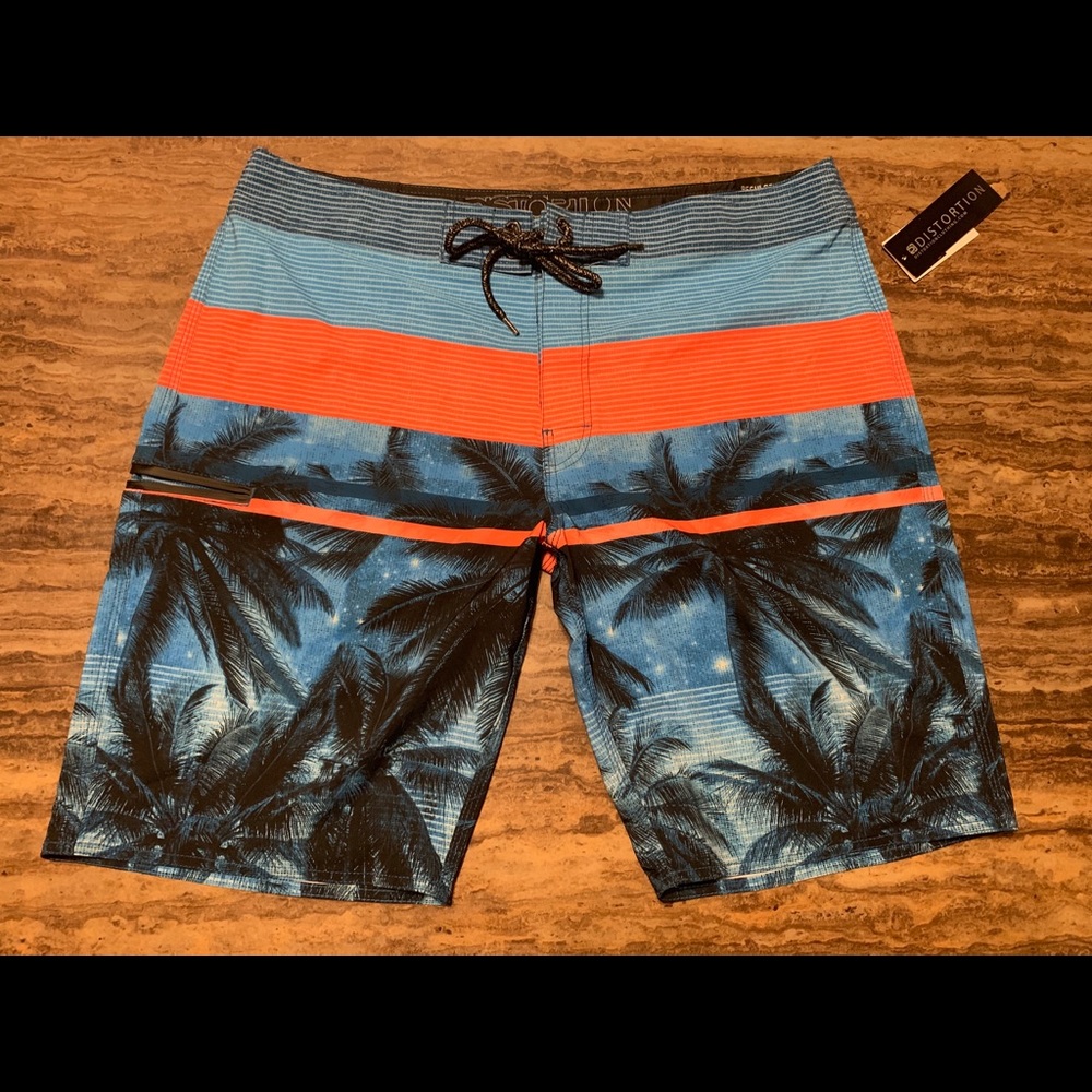 BOARD SHORTS DISTORTION BRAND MENS SZ Lg